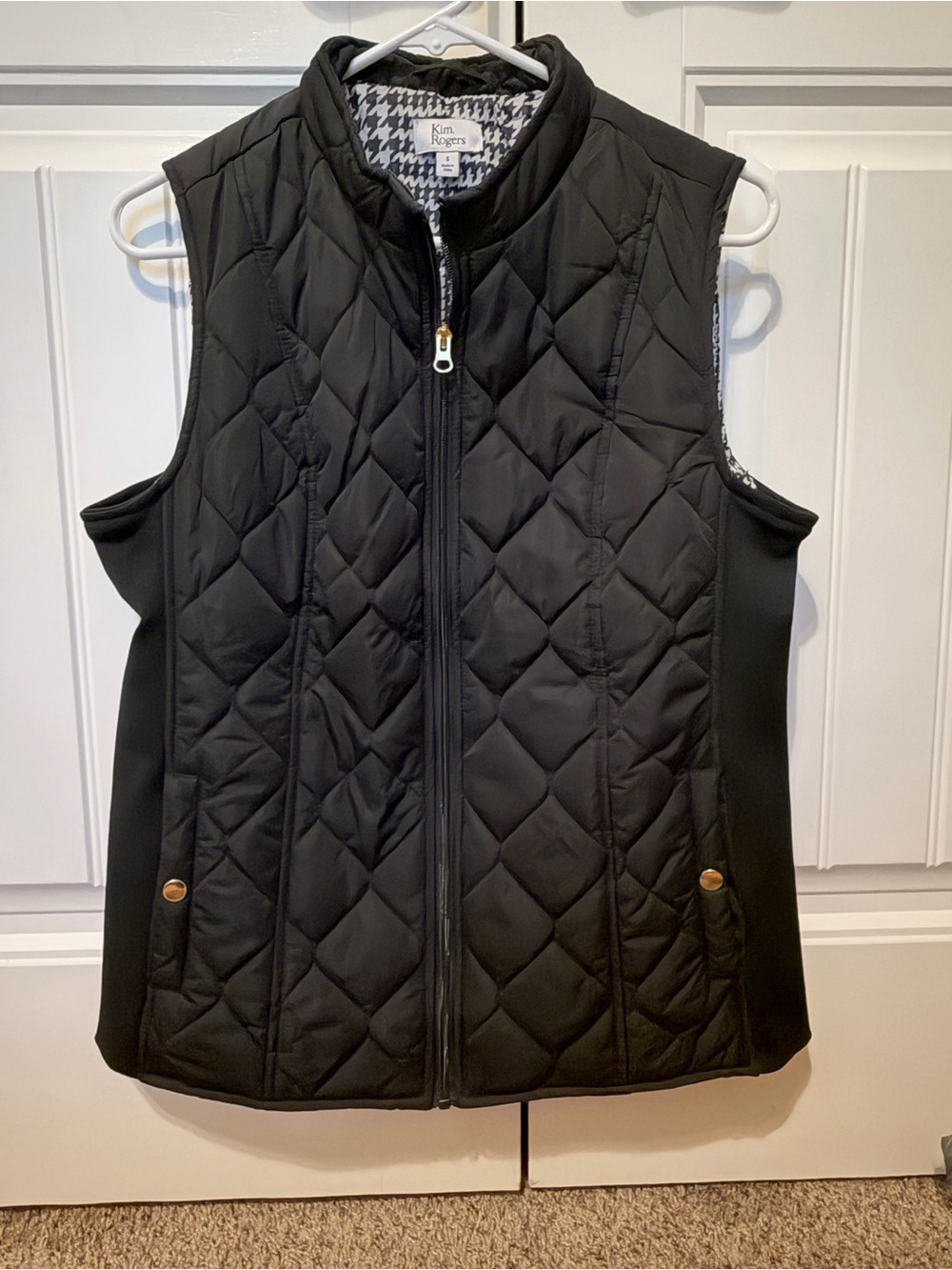 Women’s Kim Roger’s Black Vest Size Small